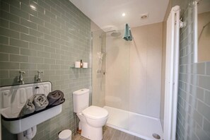 Hair dryer - Lavender Lodge, Toad Hall, Wangford (Wangford)