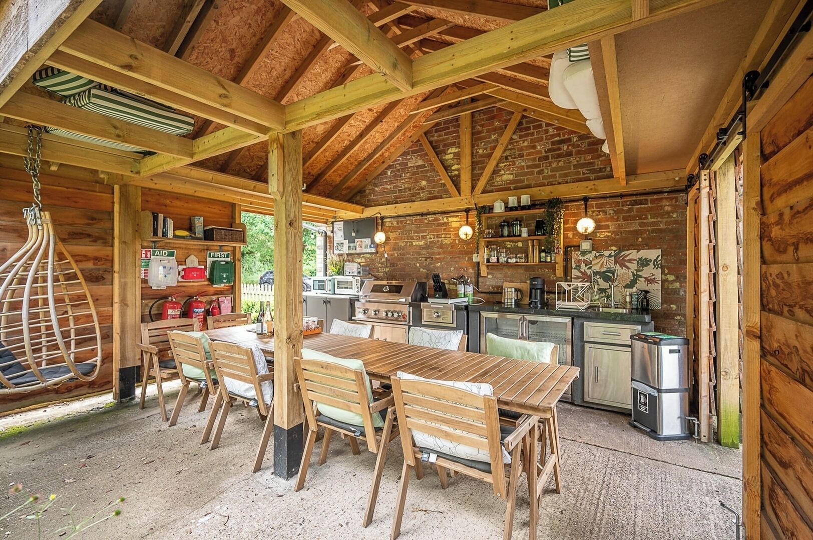 Outdoor dining