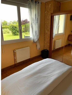 4 slaapkamers, een strijkplank/strijkijzer