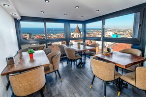 Daily buffet breakfast for a fee - Golden Bazaar Hotel (Istanbul)