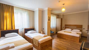 Family Quadruple Room | Hypo-allergenic bedding, desk, blackout curtains, soundproofing
