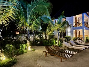 Sundeck - Mayai Ocean Resort (Bwejuu)