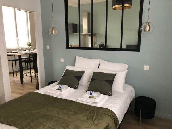 1 bedroom, travel cot, free WiFi, bed sheets