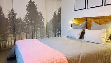 1 bedroom, iron/ironing board, Internet, bed sheets