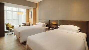 1 bedroom, premium bedding, down comforters, pillowtop beds