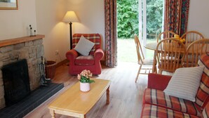 Cottage, Multiple Beds | Living area - Leitrim Quay - Riverside Cottage 4 (Carrick-on-Shannon)