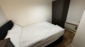 Apartment, Multiple Beds | 2 bedrooms, free WiFi, bed sheets - Ground Floor 2-bed Apartment in Colchester (Colchester)