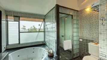 Shower, towels