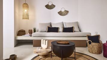 LÀgenhet Deluxe (Ground Floor) | VÀrdeförvaringsskÄp pÄ rummet, individuell inredning och unika möbler