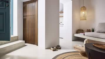 Deluxe Apartment (Ground Floor) | 1 bedroom, in-room safe, individually decorated, individually furnished