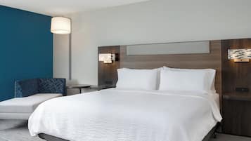 Standard Room, 1 King Bed, Roll-in Shower (Mobility Accessible)