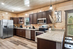 Fridge, microwave, oven, stovetop - Cabin Getaway • Scenic Yard • Hot Tub + Games (Sevierville)