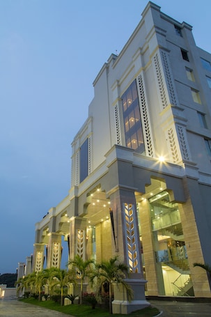 Exterior. Trinity Grand