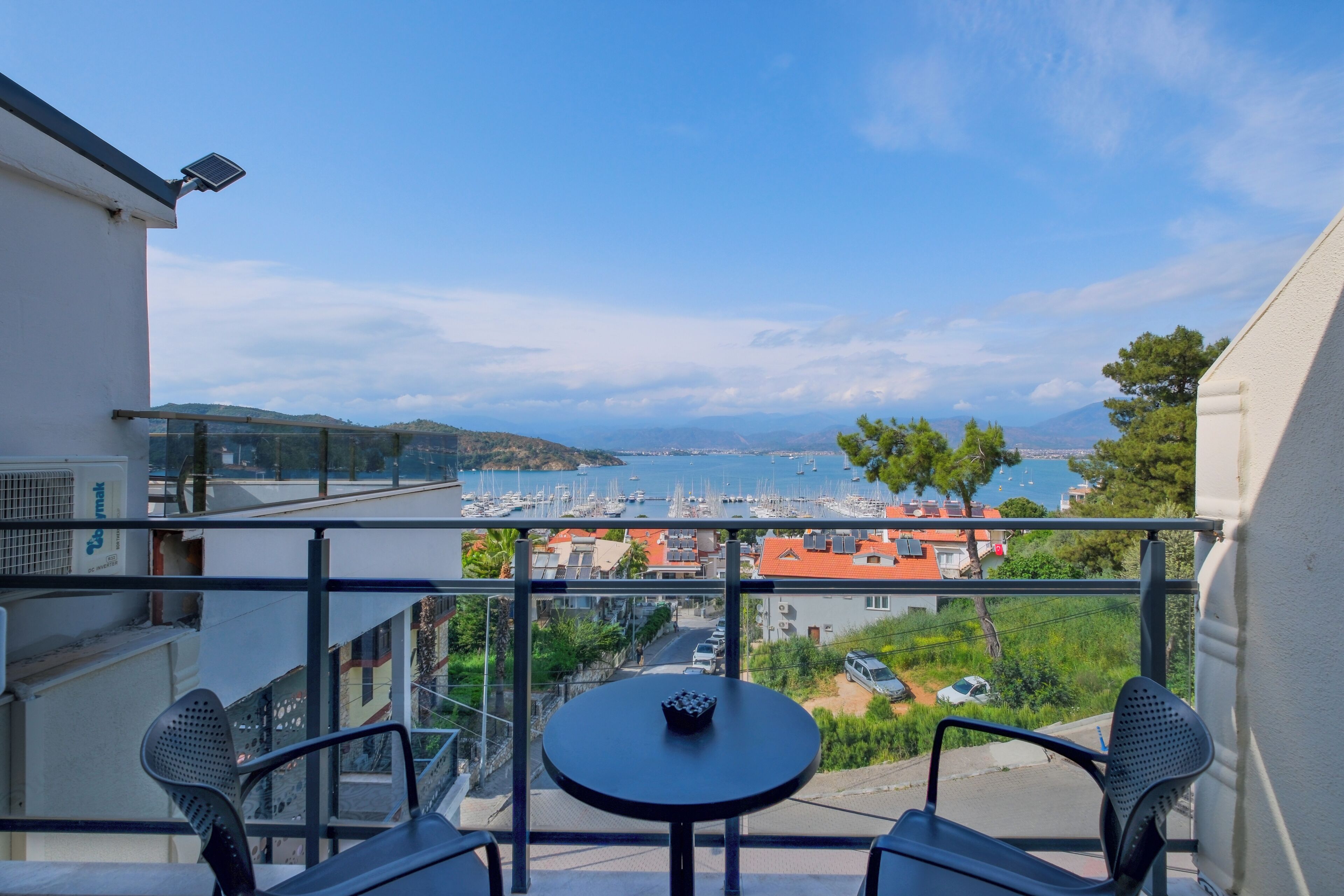 Deluxe Double or Twin Room | Balcony