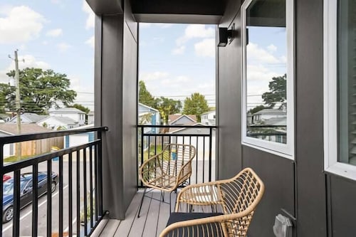 TWO CozySuites Stylish 3BR Downtown Indy