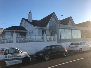 Exterior - Clydeview Apartments (Langbank)