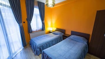 Down duvets, laptop workspace, free WiFi, bed sheets