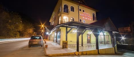 Façade de lâhĂ©bergement