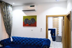 1 chambre, fer et planche à repasser, Wi-Fi gratuit, draps fournis
