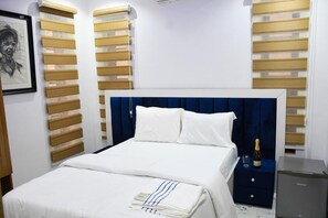 1 soverom, strykejern/-brett, wi-fi (inkludert) og sengetøy