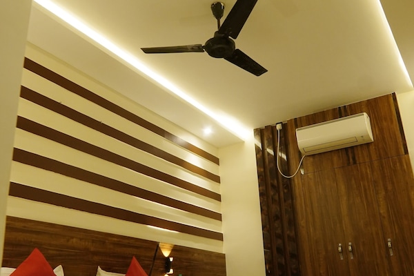 Executive Room | Free WiFi