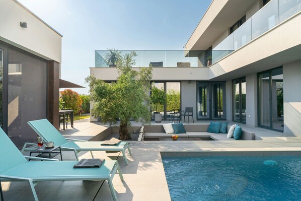 A heated pool - Villa Marli ZadarVillas (Zaton)