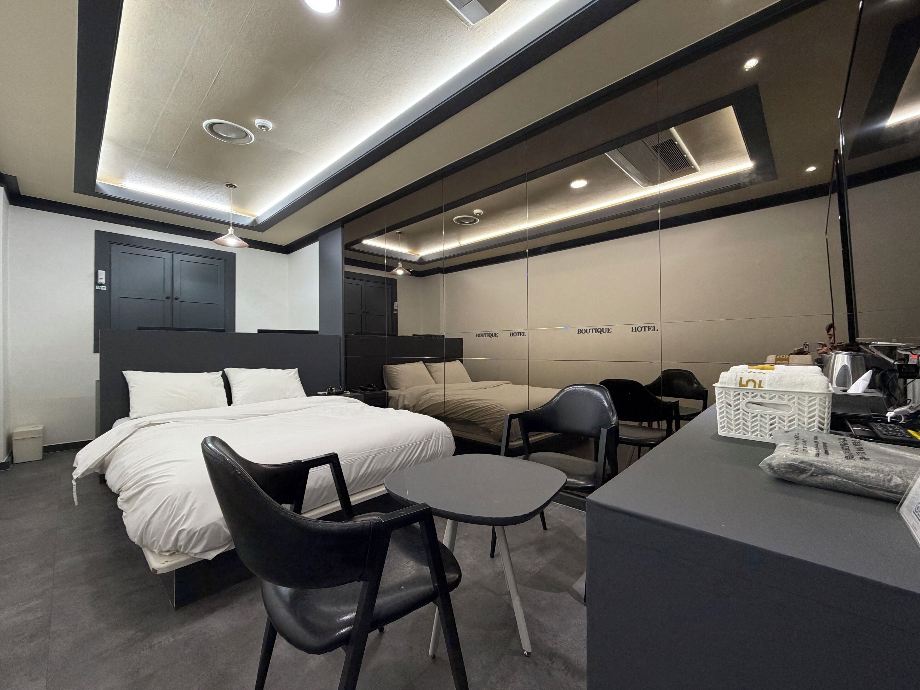 Habitació doble júnior | Roba de llit hipoal·lergògena, cobrellits i minibar gratuït 