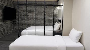 Deluxe Triple Room with Casual Breakfast
