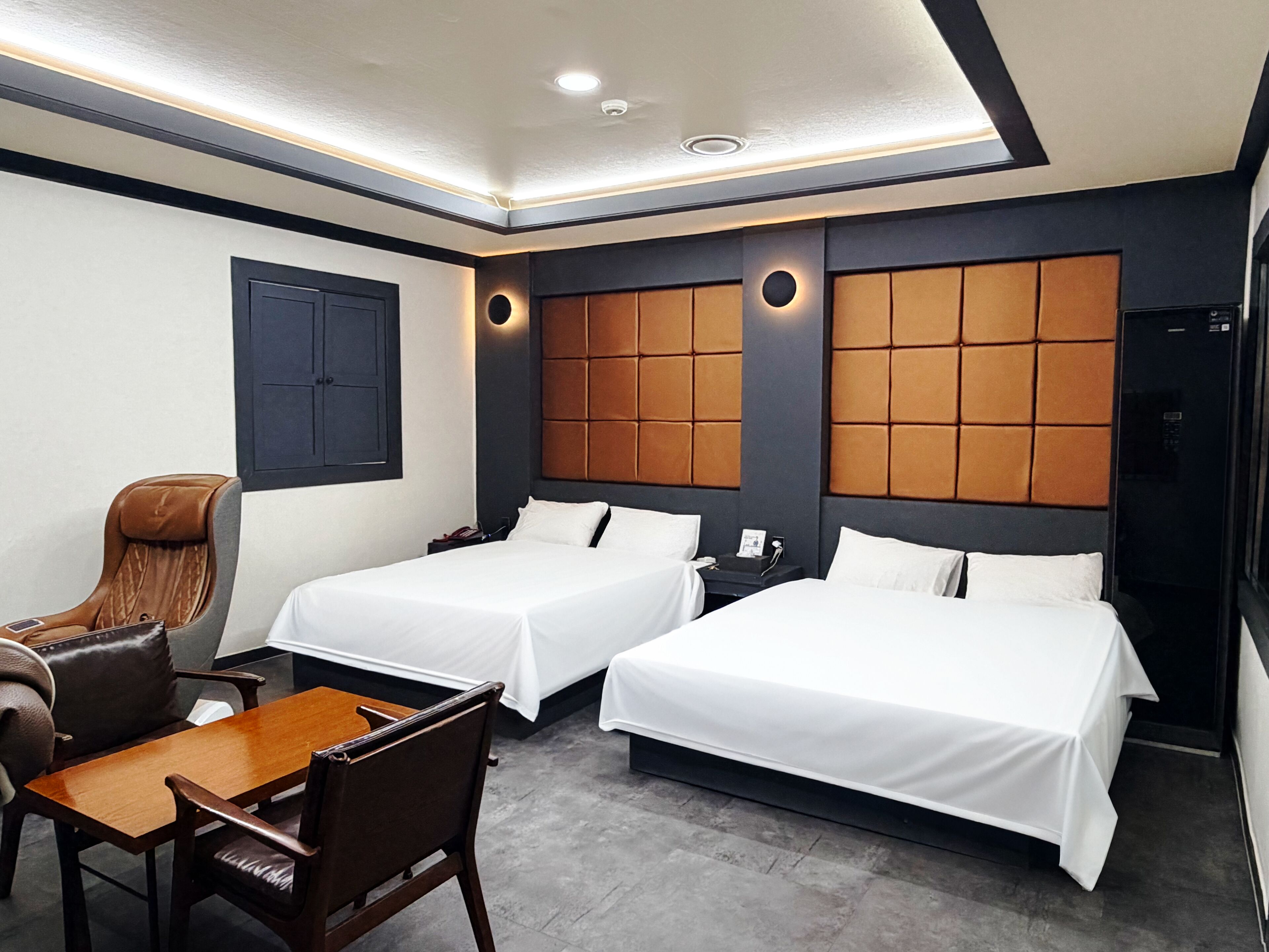 Premier Twin Room | Peralatan tempat tidur hipoalergenik, gebar bulu kapas 