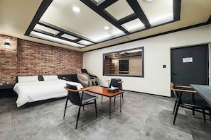 Premier Double + Casual Breakfast | Hypo-allergenic bedding, down comforters, free minibar, desk - Hotel Carlton Incheon Airport Juan (Incheon)