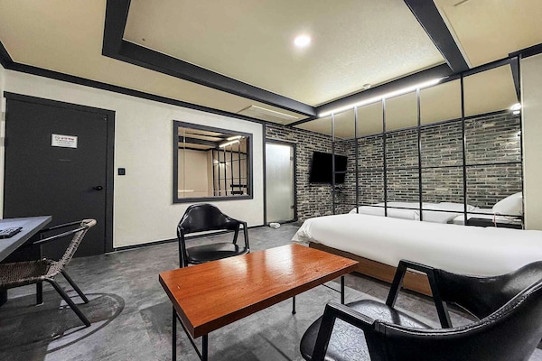 Habitación Deluxe con 2 camas individuales | Ropa de cama hipoalergénica y edredones de plumas