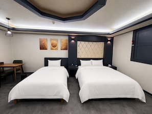 Deluxe Triple No Bathtub with Casual Breakfast | Hypo-allergenic bedding, down comforters, free minibar, desk - Hotel Carlton Incheon Airport Juan (Incheon)