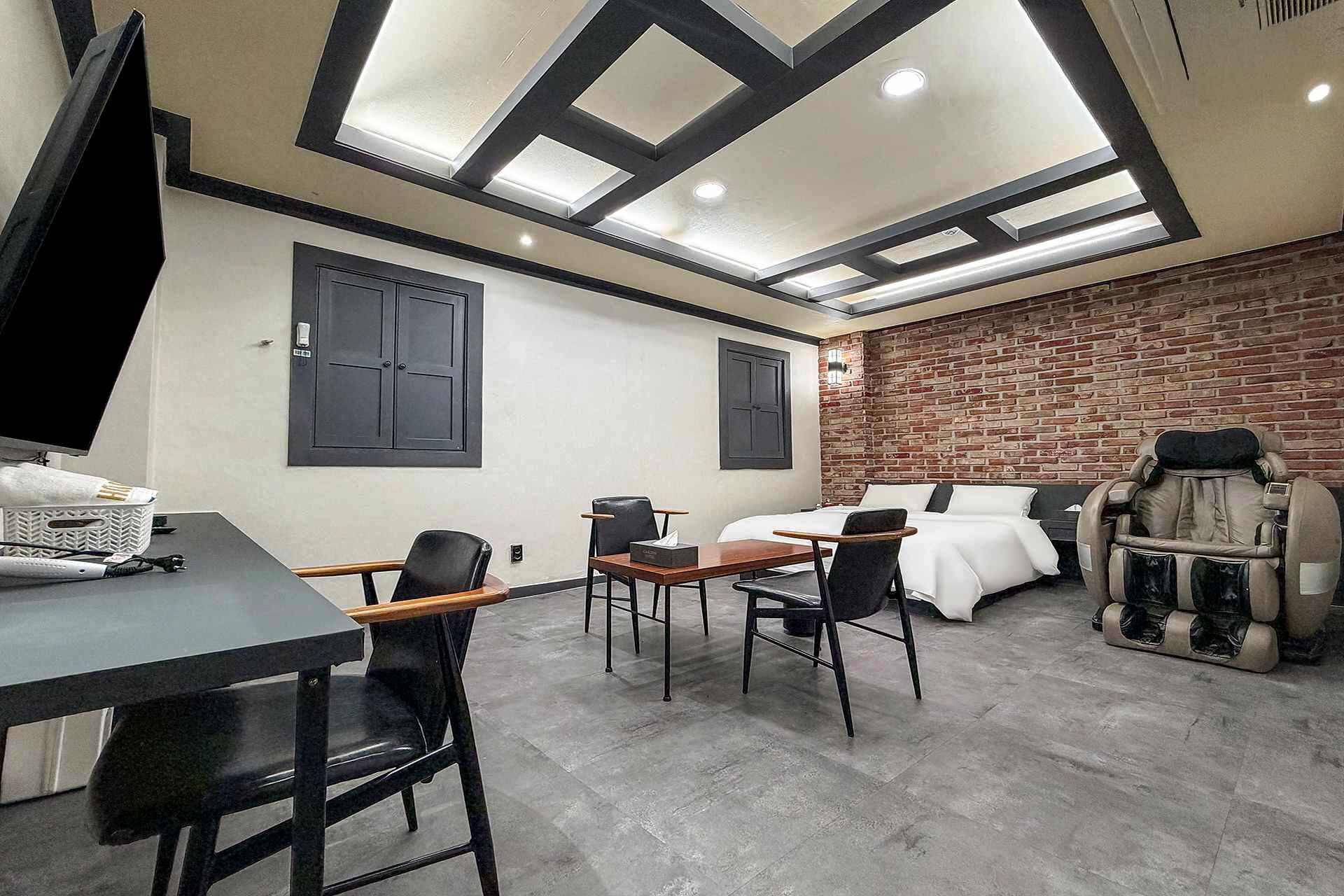 Premier Double Room | Peralatan tempat tidur hipoalergenik, gebar bulu kapas 