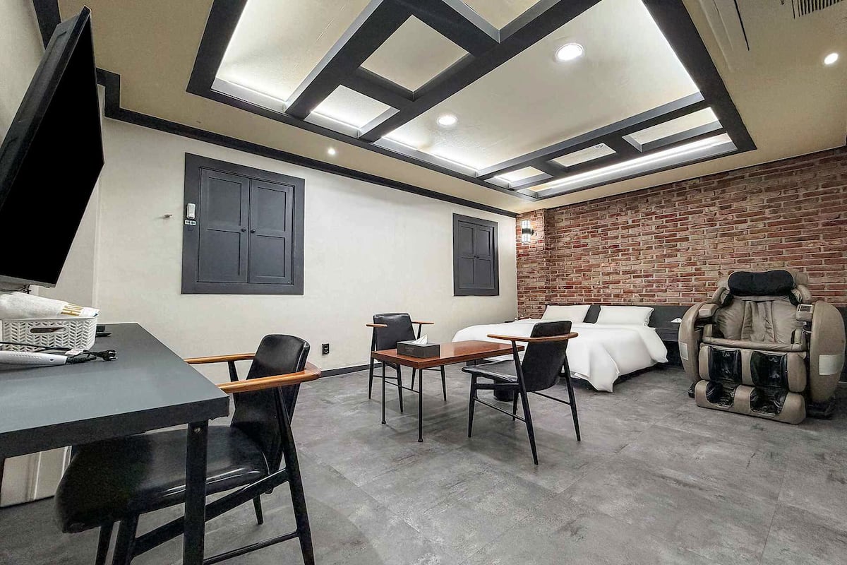 Premier Double Room | Peralatan tempat tidur hipoalergenik, gebar bulu kapas