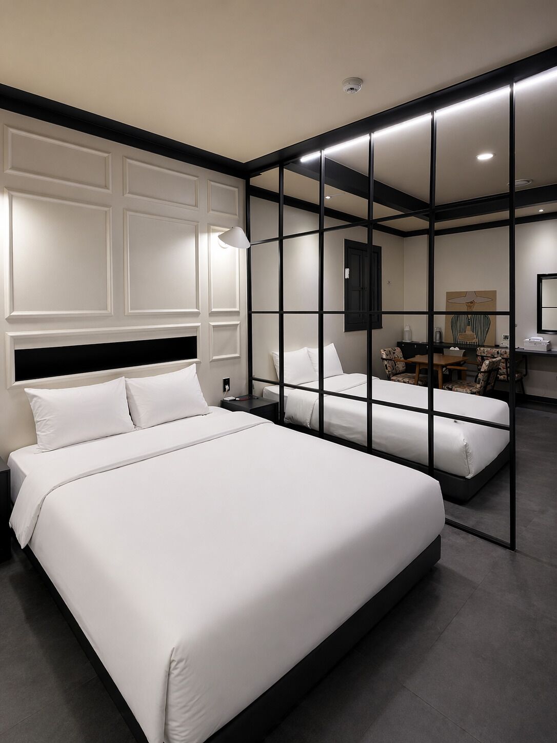 Deluxe Triple Room with Casual Breakfast | Hypo-allergenic bedding, down comforters, free minibar, desk