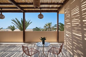 Premium bedding, pillow-top beds, in-room safe, desk - Prasonisi Light House Boutique Hotel (Rhodes)