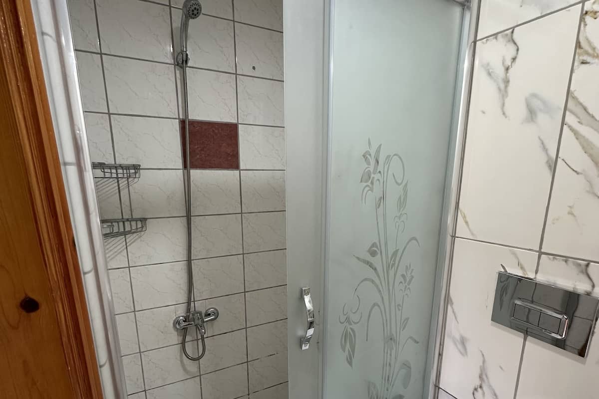 Classic Room | Bathroom | Slippers