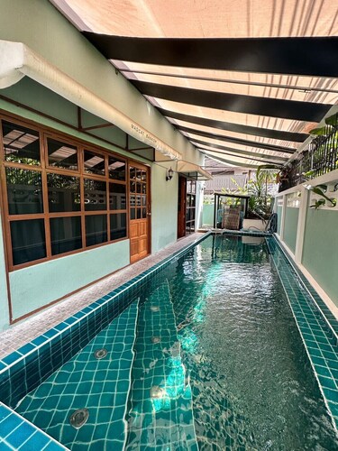 T-house 2 - 2 pax 1kingbed1.5baths With Swimming Pool and Wifi,bangkok Thong lo