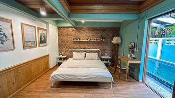 1 bedroom, in-room safe, iron/ironing board, free WiFi