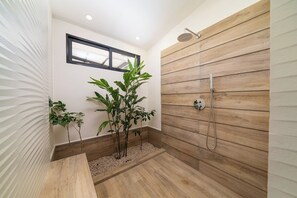 Villa, 5 Schlafzimmer, barrierefrei, Terrasse | Badezimmer