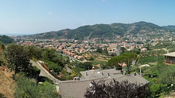 Vue depuis lâhĂ©bergement
