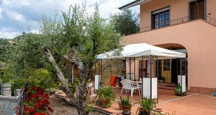 Room in Villa - Room on the Hill With Garden and sea View