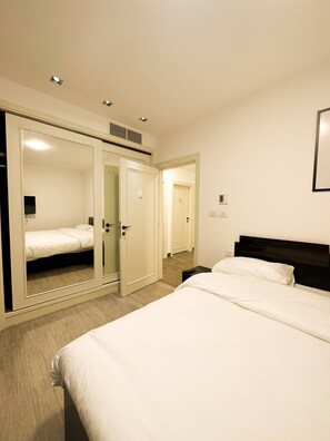 Apartment, 1 Bedroom, Accessible, Smoking
