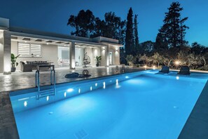 Villa, 3 Bedrooms, Terrace, Garden View | Pool