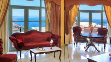 Villa, 3 Bedrooms, Smoking, Balcony | Interior