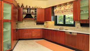 Vila, 3 quartos, para fumantes, sacada | Cozinha privada
