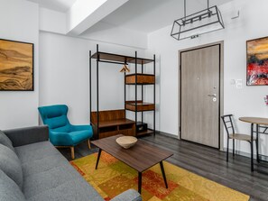 스튜디오, 침실 여러 개, 발코니 | 거실