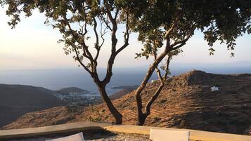 Vila, 2 kamar tidur, Boleh Merokok, balkon | Tempat makan outdoor