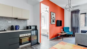Unclassified image, 3 of 20, button - Sanders Center - Cozy Studio Apt With Balcony (Athens)