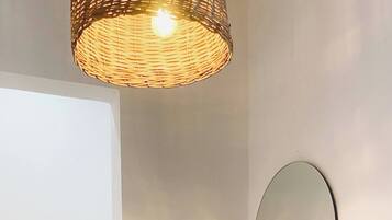 Estudio, 1 habitación, patio, vista al jardín | Baño